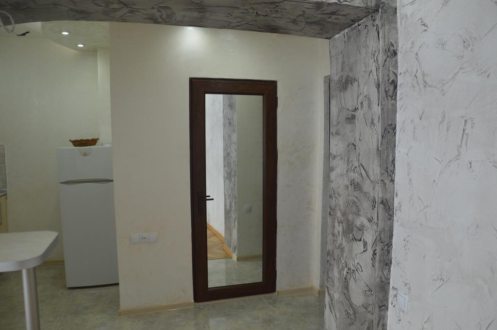 Irakli'S Apartment With Sea View Batumi Bilik gambar