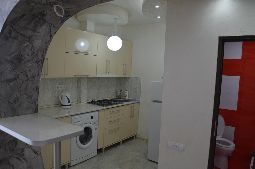 Irakli'S Apartment With Sea View Batumi Bilik gambar